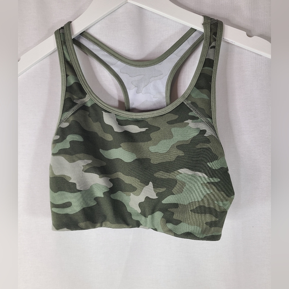 Pink Victorias Secret Womens Green Ultimate Unlined Camo Sports Bra size Medium